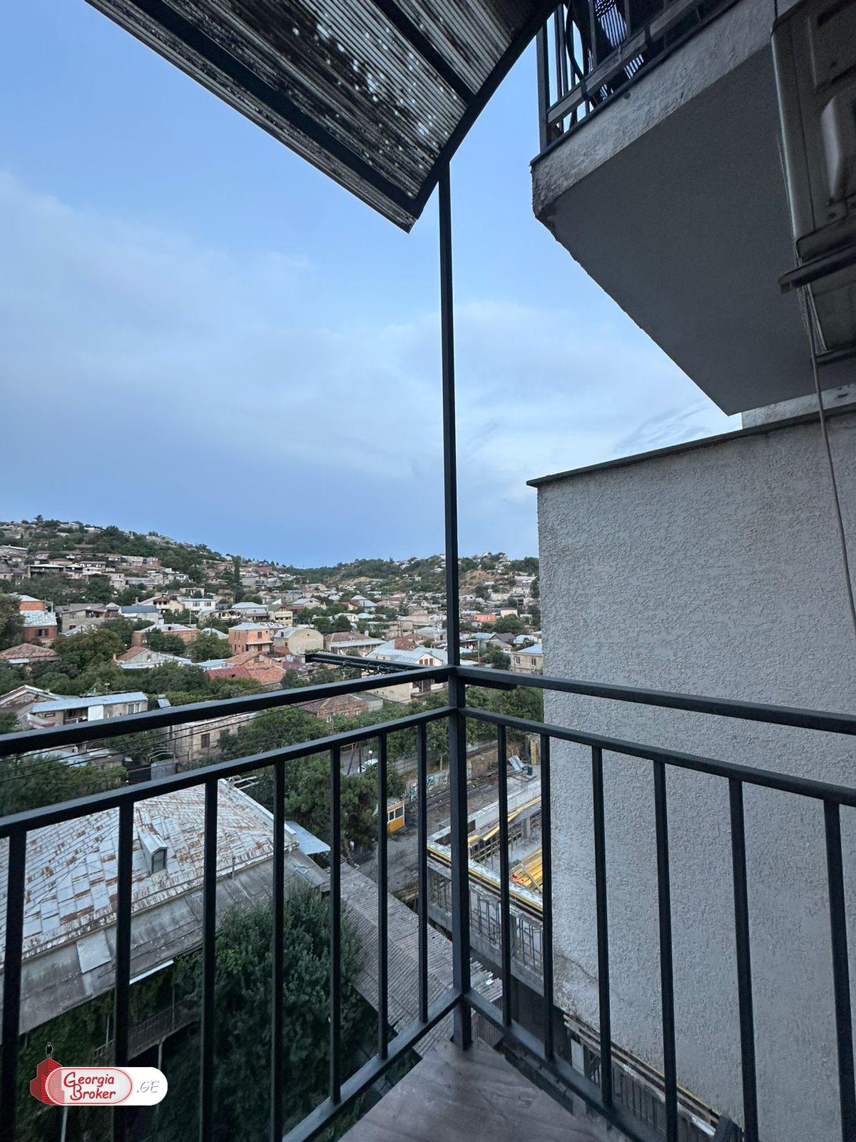 იყიდება ახალი გარემონტებული 3 ოთახიანი ბინა